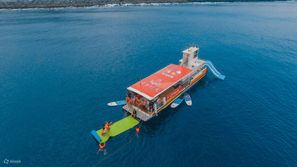 Pingtung｜Parti Taman Laut Xiao琉球：Bot Kaca Separa Selam & Pengalaman SUP & Permaidani Ajaib Laut & Gelongsor Air Laut